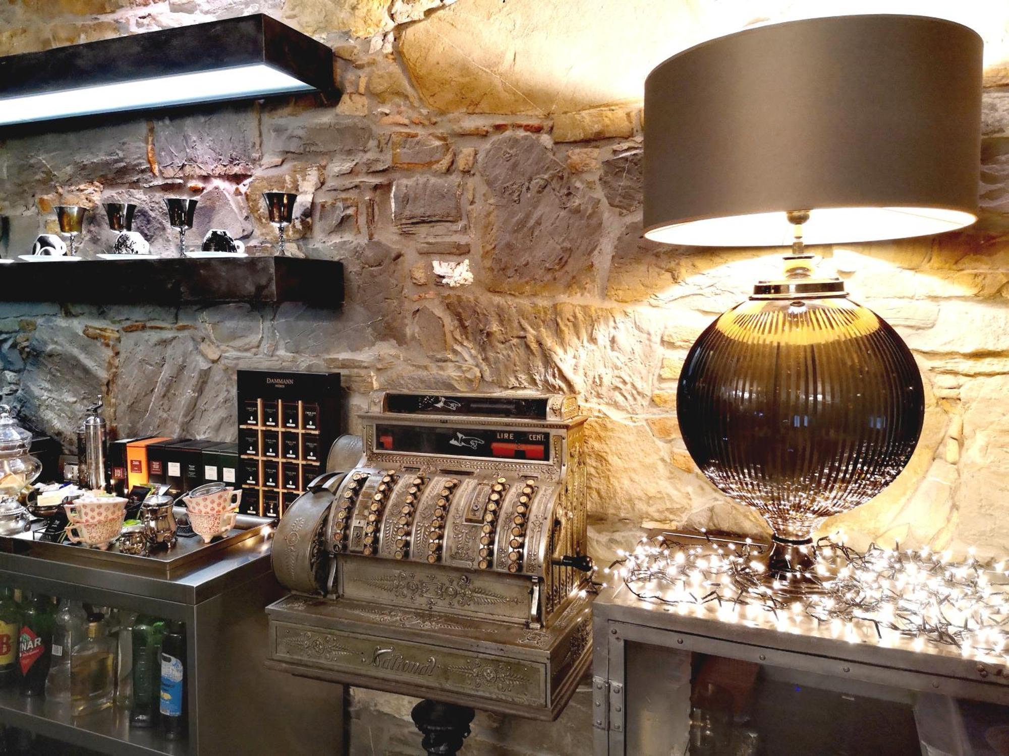 Forvm Boutique Hotel Trieste Bagian luar foto