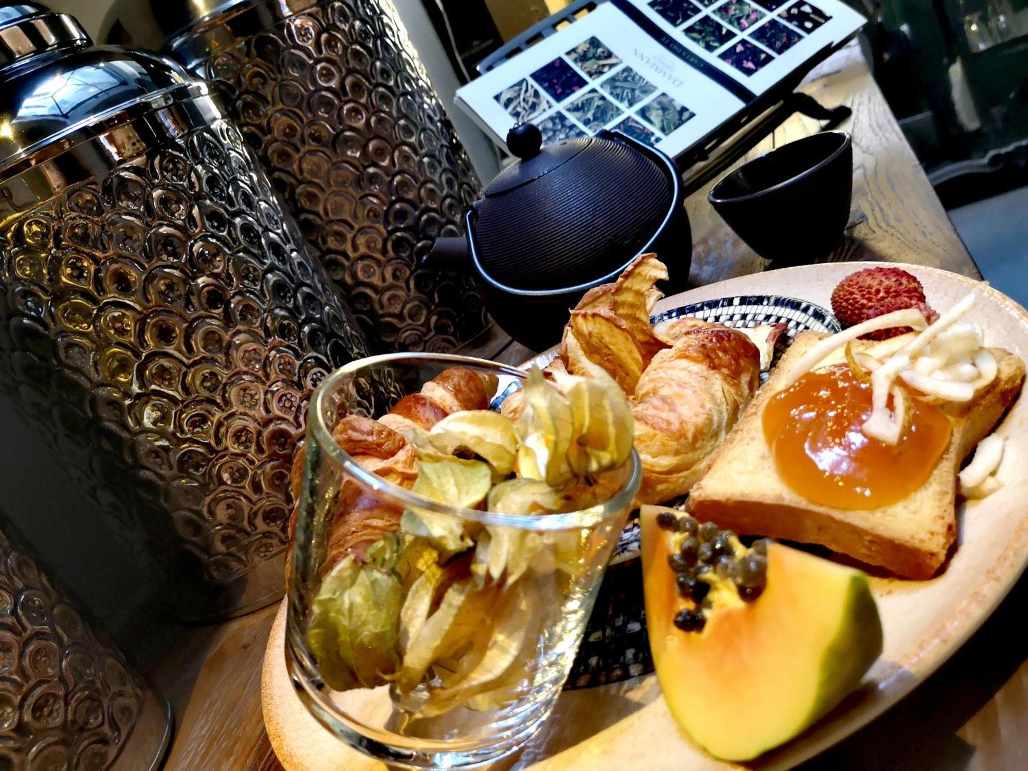 Forvm Boutique Hotel Trieste Bagian luar foto