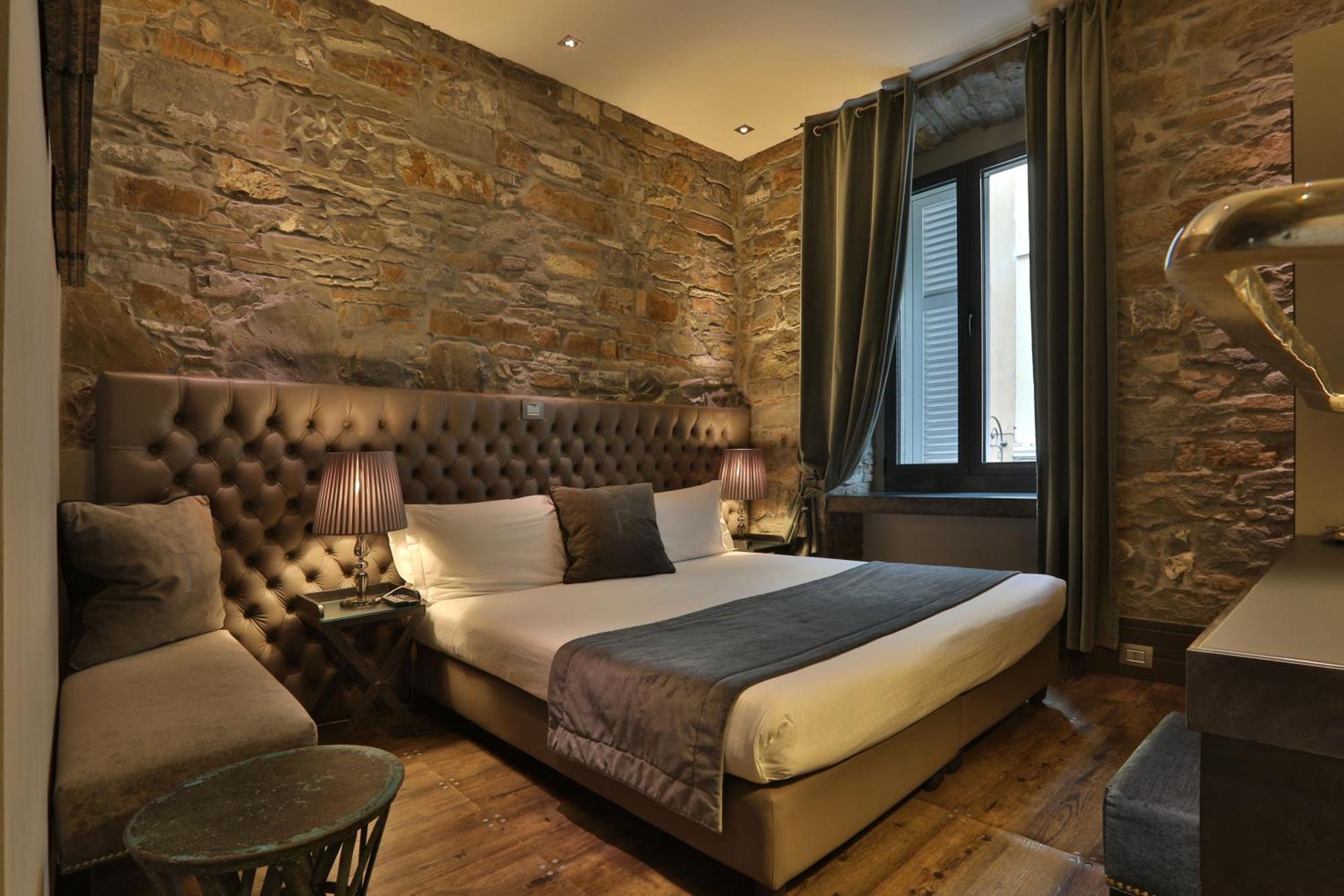 Forvm Boutique Hotel Trieste Bagian luar foto
