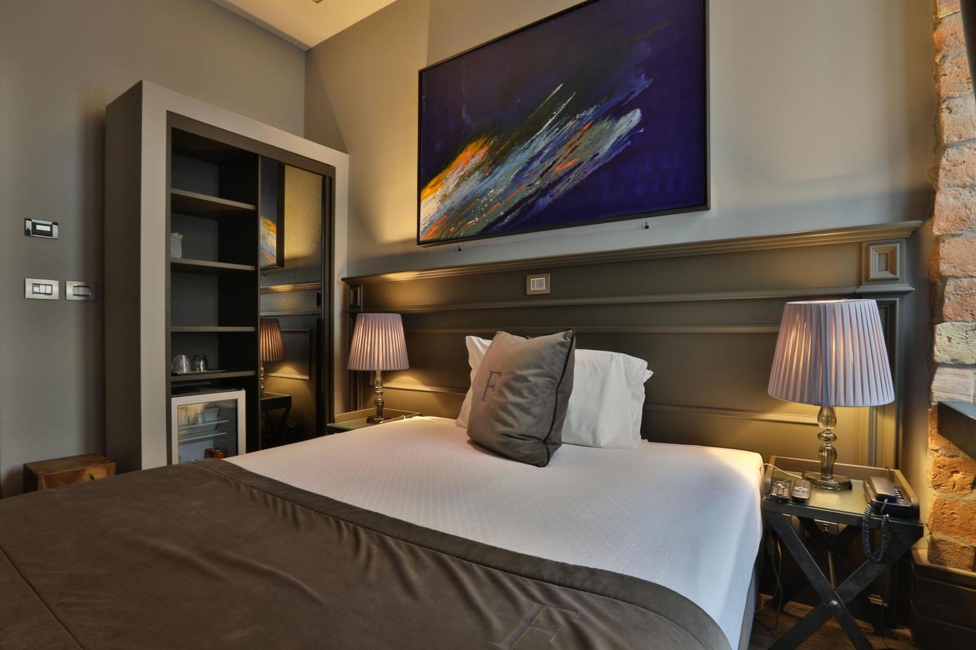 Forvm Boutique Hotel Trieste Bagian luar foto