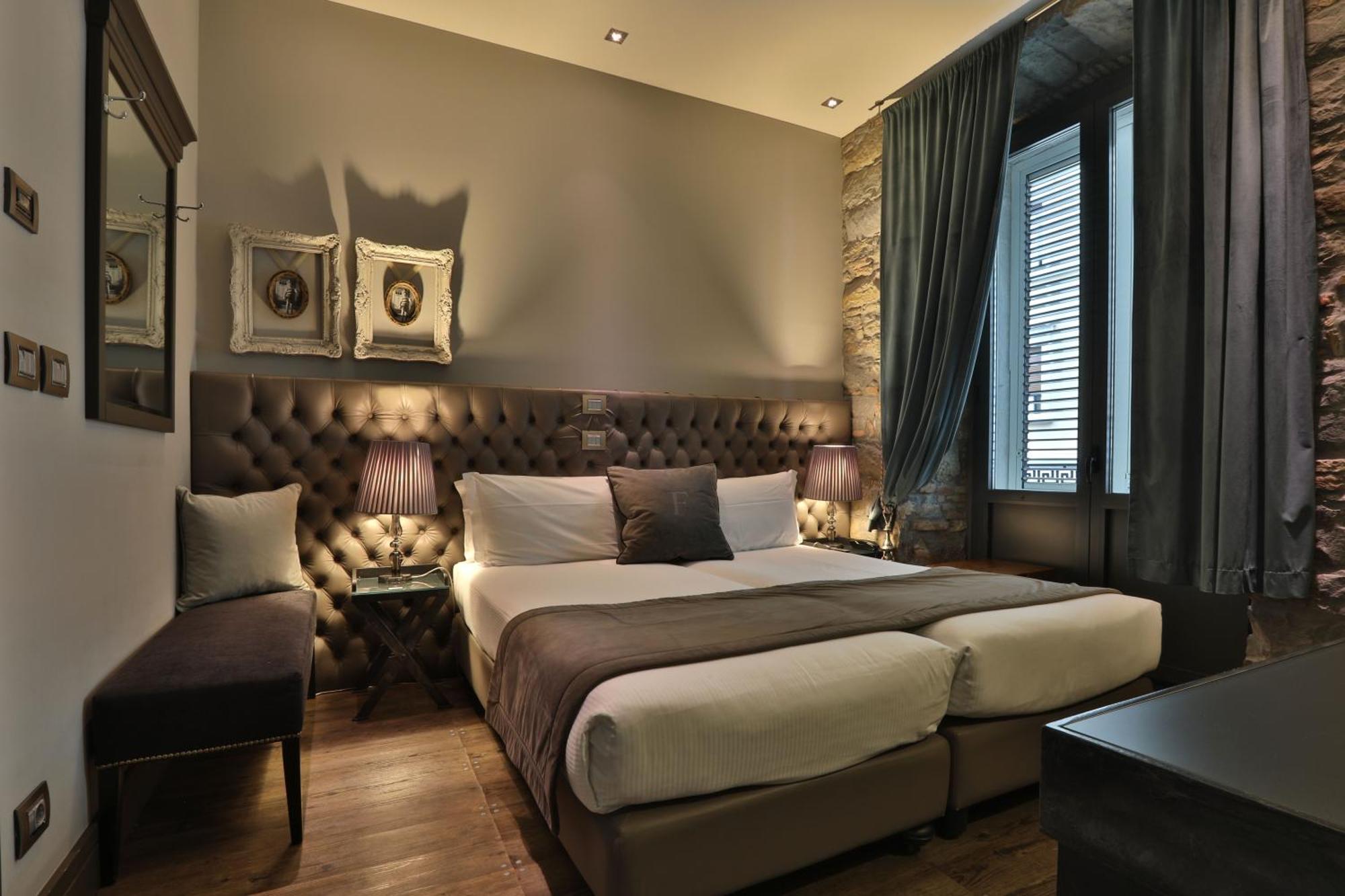 Forvm Boutique Hotel Trieste Bagian luar foto