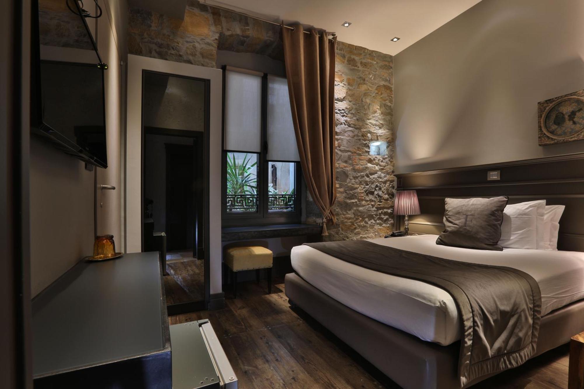 Forvm Boutique Hotel Trieste Bagian luar foto