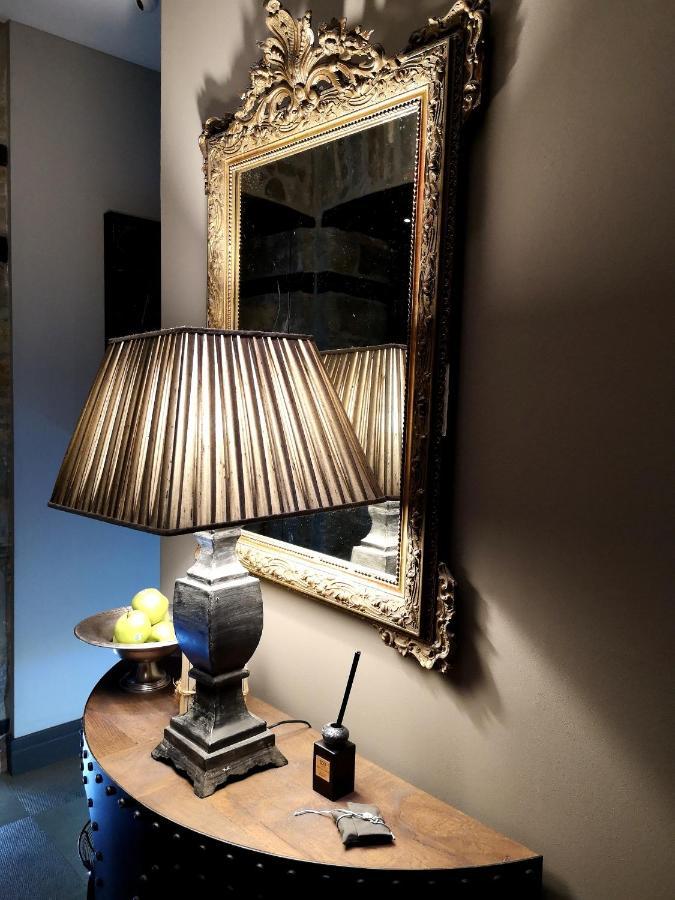 Forvm Boutique Hotel Trieste Bagian luar foto
